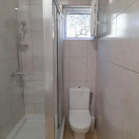 Apartment Near The Sea