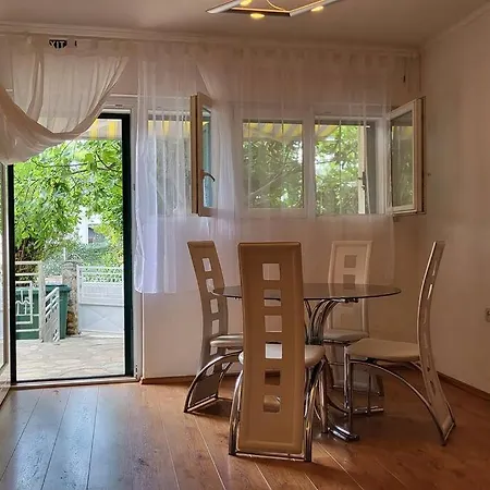 Apartment Near The Sea Šibenik