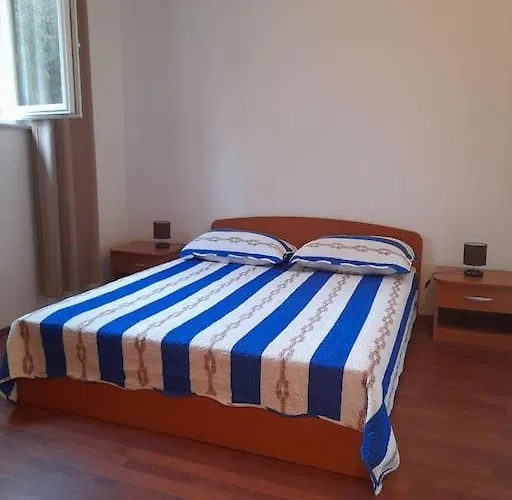 Near The Sea Šibenik