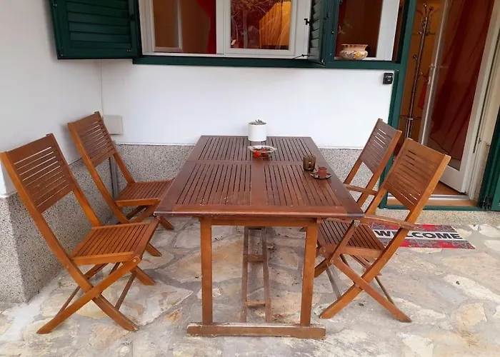 Near The Sea Šibenik